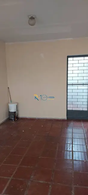 Casa com 3 quartos à venda, 350m2 em Hedy, Londrina - PR - imagem 5 Foto 5 de Casa com 3 quartos à venda, 350m2 em Hedy, Londrina - PR