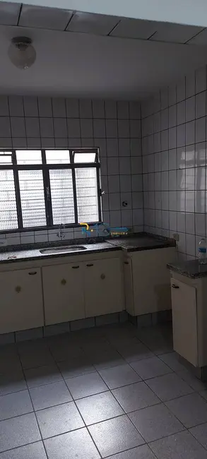 Casa com 3 quartos à venda, 350m2 em Hedy, Londrina - PR - imagem 7 Foto 7 de Casa com 3 quartos à venda, 350m2 em Hedy, Londrina - PR