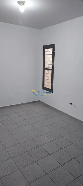 Casa com 3 quartos à venda, 350m2 em Hedy, Londrina - PR - imagem 6 Foto 6 de Casa com 3 quartos à venda, 350m2 em Hedy, Londrina - PR