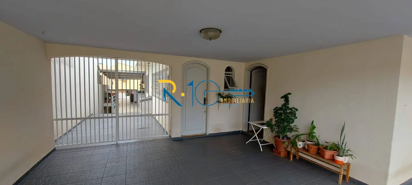 Casa com 5 quartos à venda, 309m2 em Boa Vista, Londrina - PR - imagem 2 Foto 2 de Casa com 5 quartos à venda, 309m2 em Boa Vista, Londrina - PR