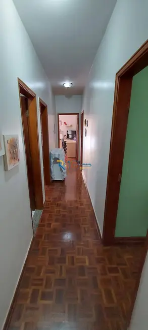 Casa com 5 quartos à venda, 309m2 em Boa Vista, Londrina - PR - imagem 7 Foto 7 de Casa com 5 quartos à venda, 309m2 em Boa Vista, Londrina - PR