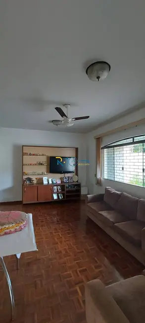 Casa com 5 quartos à venda, 309m2 em Boa Vista, Londrina - PR - imagem 4 Foto 4 de Casa com 5 quartos à venda, 309m2 em Boa Vista, Londrina - PR