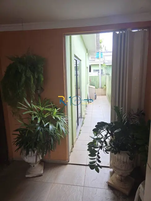 Sala Comercial à venda, 250m2 em Petrópolis, Londrina - PR - imagem 5 Foto 5 de Sala Comercial à venda, 250m2 em Petrópolis, Londrina - PR