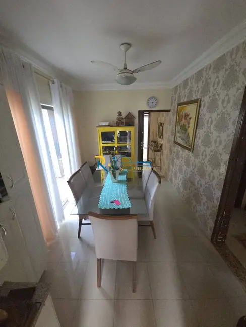 Sala Comercial à venda, 250m2 em Petrópolis, Londrina - PR - imagem 8 Foto 8 de Sala Comercial à venda, 250m2 em Petrópolis, Londrina - PR