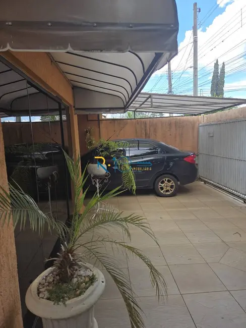 Sala Comercial à venda, 250m2 em Petrópolis, Londrina - PR - imagem 4 Foto 4 de Sala Comercial à venda, 250m2 em Petrópolis, Londrina - PR