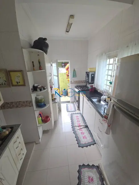 Foto 2 de Sala Comercial à venda, 250m2 em Petrópolis, Londrina - PR