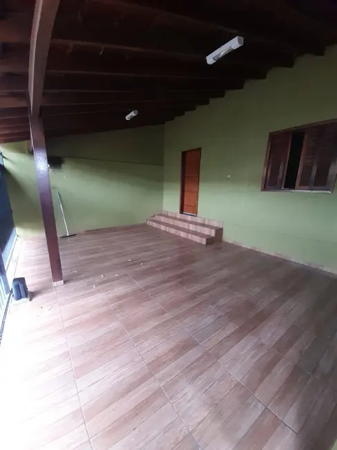 Casa com 4 quartos à venda em Tarobá, Londrina - PR - imagem 3 Foto 3 de Casa com 4 quartos à venda em Tarobá, Londrina - PR