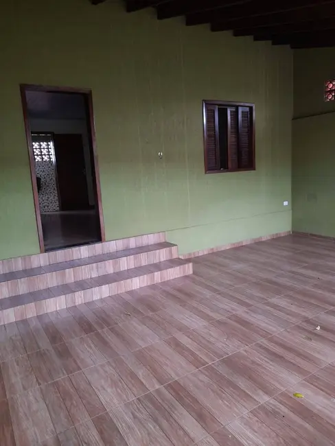 Casa com 4 quartos à venda em Tarobá, Londrina - PR - imagem 8 Foto 8 de Casa com 4 quartos à venda em Tarobá, Londrina - PR