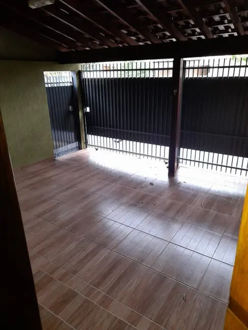 Casa com 4 quartos à venda em Tarobá, Londrina - PR - imagem 7 Foto 7 de Casa com 4 quartos à venda em Tarobá, Londrina - PR