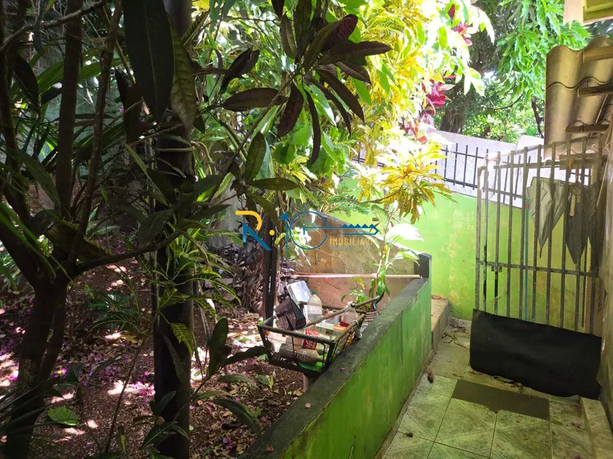 Casa com 2 quartos à venda, 250m2 em Santa Joana, Londrina - PR - imagem 4 Foto 4 de Casa com 2 quartos à venda, 250m2 em Santa Joana, Londrina - PR