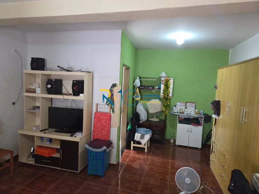 Casa com 2 quartos à venda, 250m2 em Santa Joana, Londrina - PR - imagem 7 Foto 7 de Casa com 2 quartos à venda, 250m2 em Santa Joana, Londrina - PR