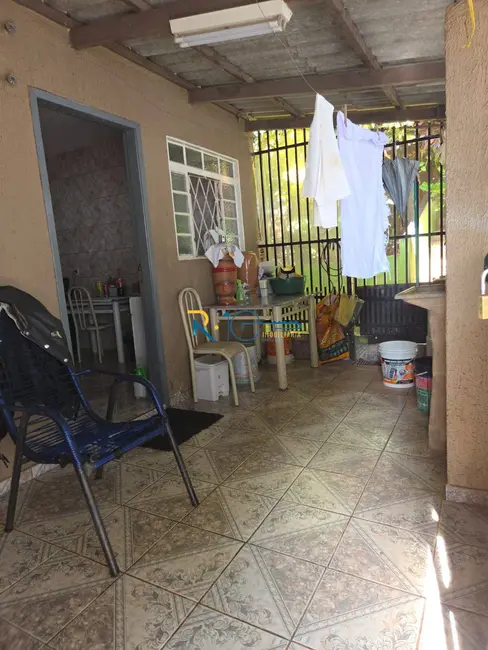 Casa com 2 quartos à venda, 250m2 em Santa Joana, Londrina - PR - imagem 6 Foto 6 de Casa com 2 quartos à venda, 250m2 em Santa Joana, Londrina - PR