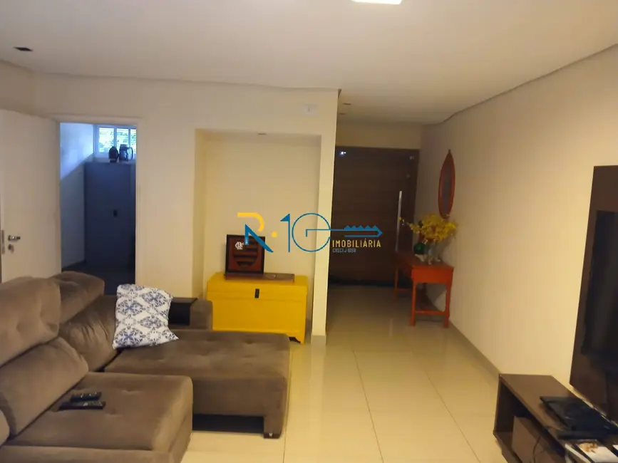Casa com 4 quartos à venda, 435m2 em Caravelle, Londrina - PR - imagem 5 Foto 5 de Casa com 4 quartos à venda, 435m2 em Caravelle, Londrina - PR