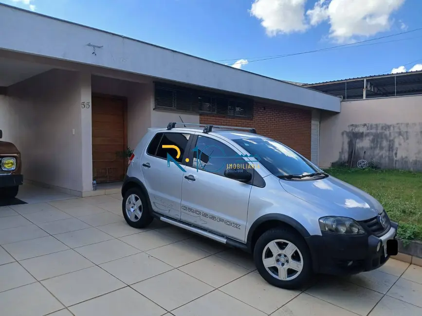 Casa com 4 quartos à venda, 435m2 em Caravelle, Londrina - PR - imagem 1 Foto 1 de Casa com 4 quartos à venda, 435m2 em Caravelle, Londrina - PR
