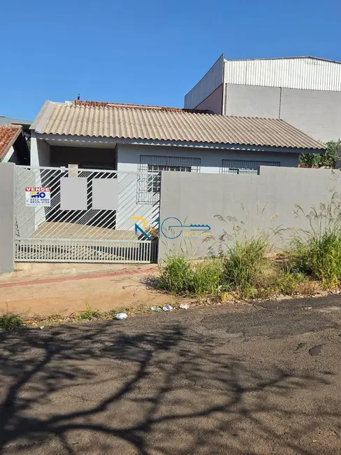 Foto 1 de Casa com 2 quartos à venda, 200m2 em Jardim Nova Esperança, Londrina - PR