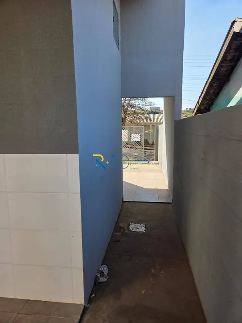 Casa com 2 quartos à venda, 200m2 em Jardim Nova Esperança, Londrina - PR - imagem 4 Foto 4 de Casa com 2 quartos à venda, 200m2 em Jardim Nova Esperança, Londrina - PR