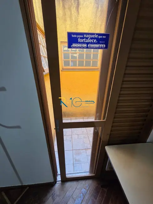 Casa com 4 quartos à venda, 330m2 em Parque Residencial Joaquim Toledo Piza, Londrina - PR - imagem 5 Foto 5 de Casa com 4 quartos à venda, 330m2 em Parque Residencial Joaquim Toledo Piza, Londrina - PR