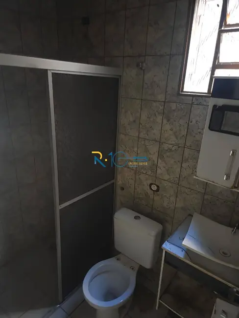 Casa com 3 quartos à venda, 180m2 em Cafezal, Londrina - PR - imagem 7 Foto 7 de Casa com 3 quartos à venda, 180m2 em Cafezal, Londrina - PR