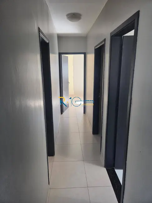 Casa com 3 quartos à venda, 250m2 em Três Marcos, Londrina - PR - imagem 3 Foto 3 de Casa com 3 quartos à venda, 250m2 em Três Marcos, Londrina - PR