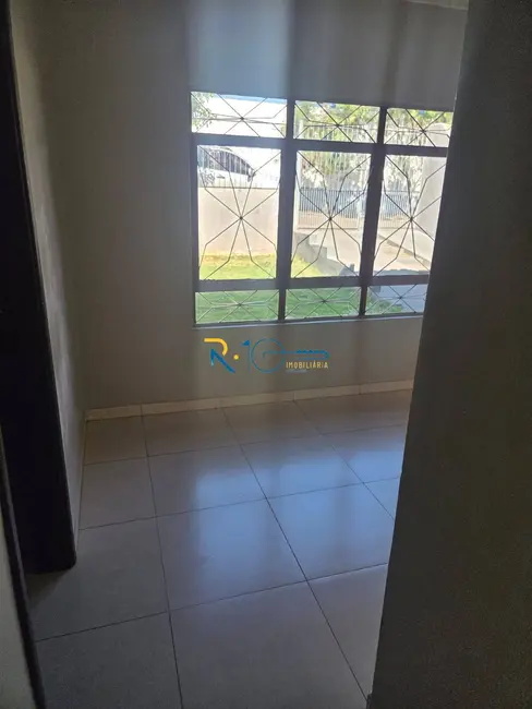 Casa com 3 quartos à venda, 250m2 em Três Marcos, Londrina - PR - imagem 5 Foto 5 de Casa com 3 quartos à venda, 250m2 em Três Marcos, Londrina - PR