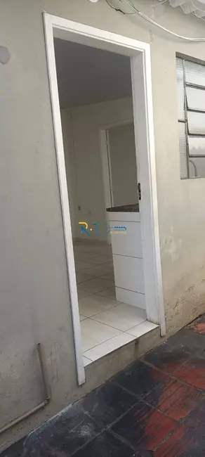Foto 2 de Sala Comercial para alugar, 15m2 em Conjunto Parigot de Souza 1, Londrina - PR