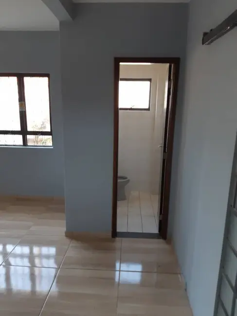 Foto 8 de Casa com 3 quartos para alugar, 100m2 em Jardim Esperança, Londrina - PR
