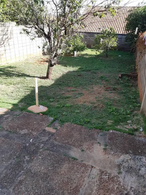 Foto 1 de Casa com 3 quartos para alugar, 100m2 em Jardim Esperança, Londrina - PR