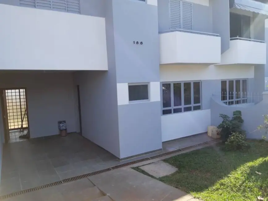 Foto 3 de Casa com 3 quartos para alugar, 100m2 em Jardim Esperança, Londrina - PR