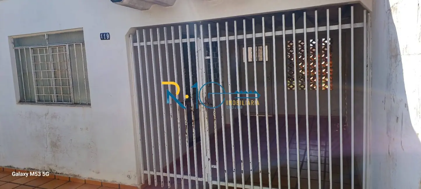 Foto 7 de Casa com 3 quartos para alugar, 330m2 em Jardim Alah, Londrina - PR