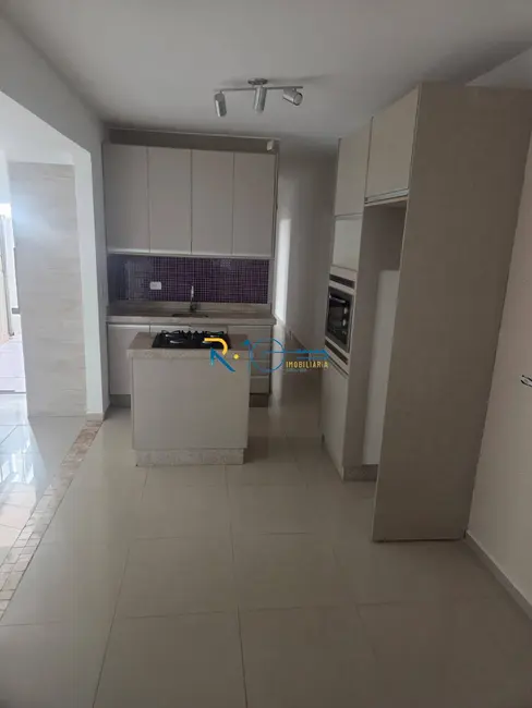 Casa com 3 quartos à venda, 145m2 em Cambezinho, Londrina - PR - imagem 7 Foto 7 de Casa com 3 quartos à venda, 145m2 em Cambezinho, Londrina - PR