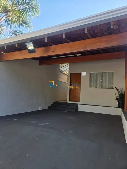 Casa com 3 quartos à venda, 145m2 em Cambezinho, Londrina - PR - imagem 3 Foto 3 de Casa com 3 quartos à venda, 145m2 em Cambezinho, Londrina - PR
