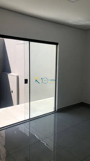 Foto 5 de Sobrado com 3 quartos à venda, 265m2 em Califórnia, Londrina - PR