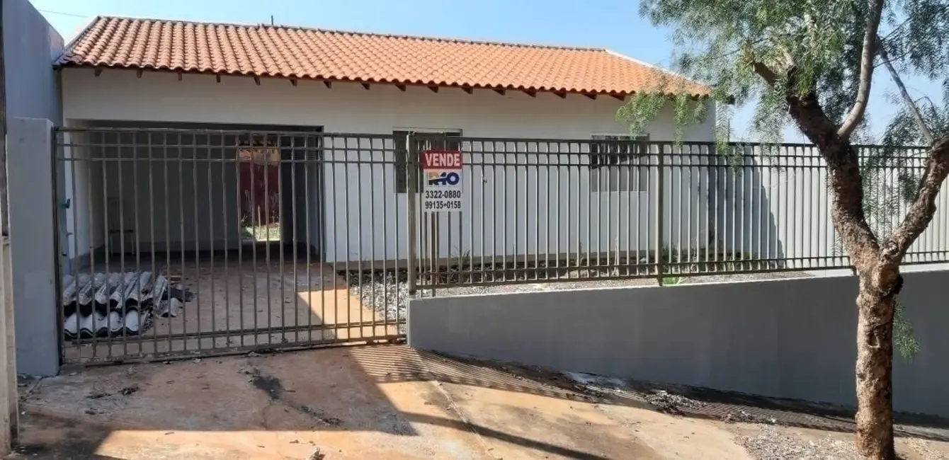 Casa com 2 quartos à venda, 60m2 em Londrina - PR - imagem 1 Foto 1 de Casa com 2 quartos à venda, 60m2 em Londrina - PR
