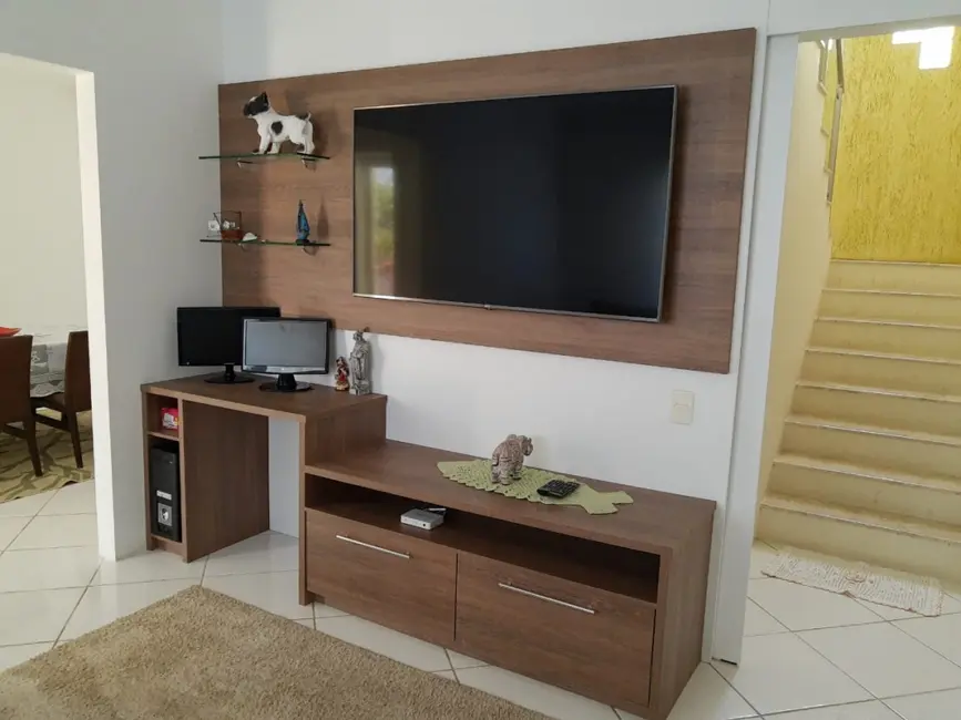 Sobrado com 3 quartos para alugar, 200m2 em Campeche, Florianopolis - SC - imagem 8 Foto 8 de Sobrado com 3 quartos para alugar, 200m2 em Campeche, Florianopolis - SC
