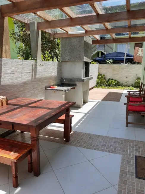 Sobrado com 3 quartos para alugar, 200m2 em Campeche, Florianopolis - SC - imagem 4 Foto 4 de Sobrado com 3 quartos para alugar, 200m2 em Campeche, Florianopolis - SC