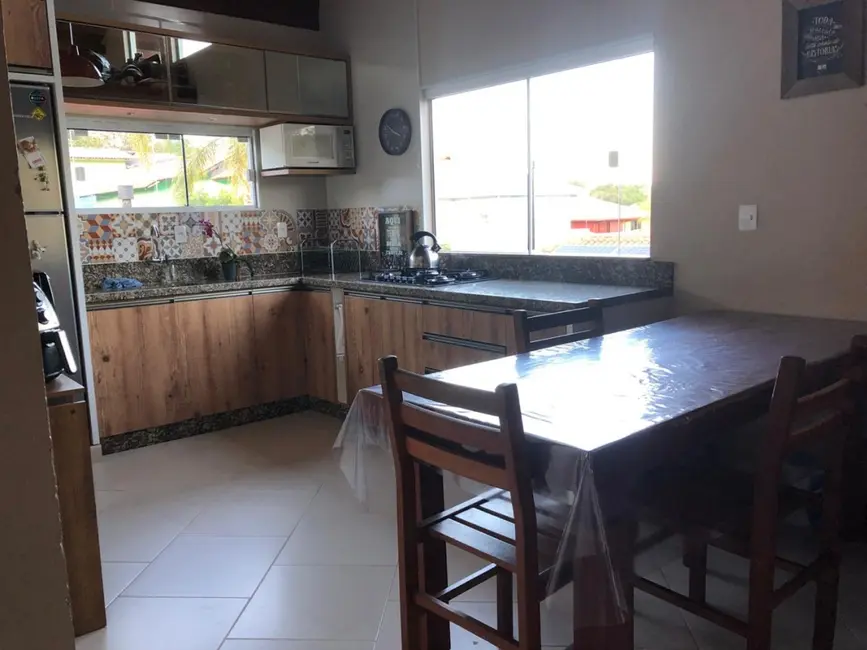 Foto 9 de Casa com 2 quartos para alugar, 80m2 em Campeche, Florianopolis - SC