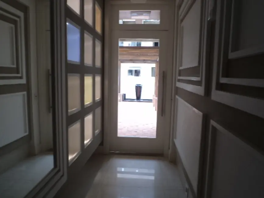 Foto 9 de Apartamento com 2 quartos para alugar, 98m2 em Florianopolis - SC