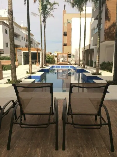 Foto 8 de Apartamento com 2 quartos para alugar, 98m2 em Florianopolis - SC