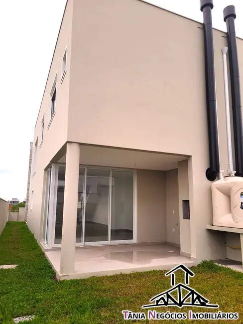 Foto 2 de Casa com 3 quartos à venda, 136m2 em Campeche, Florianopolis - SC
