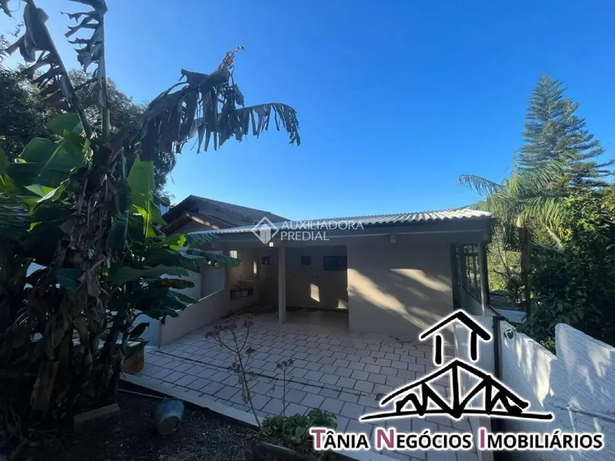 Casa com 4 quartos à venda, 210m2 em Pântano do Sul, Florianopolis - SC - imagem 6 Foto 6 de Casa com 4 quartos à venda, 210m2 em Pântano do Sul, Florianopolis - SC