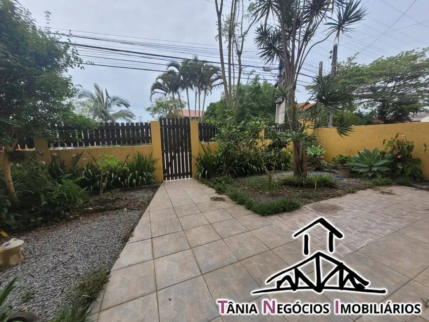 Casa com 3 quartos para alugar, 190m2 em Campeche, Florianopolis - SC - imagem 3 Foto 3 de Casa com 3 quartos para alugar, 190m2 em Campeche, Florianopolis - SC