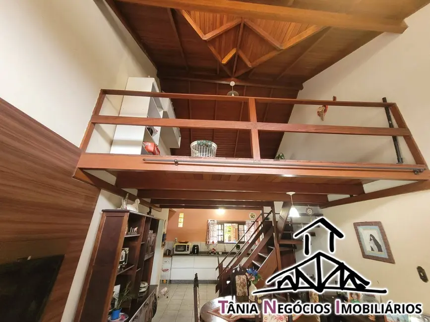 Casa com 3 quartos para alugar, 190m2 em Campeche, Florianopolis - SC - imagem 7 Foto 7 de Casa com 3 quartos para alugar, 190m2 em Campeche, Florianopolis - SC