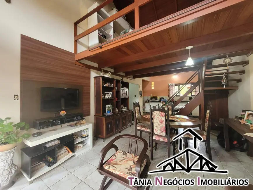 Casa com 3 quartos para alugar, 190m2 em Campeche, Florianopolis - SC - imagem 6 Foto 6 de Casa com 3 quartos para alugar, 190m2 em Campeche, Florianopolis - SC