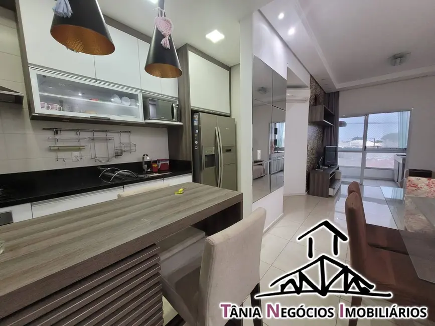 Apartamento com 3 quartos para alugar, 89m2 em Campeche, Florianopolis - SC - imagem 7 Foto 7 de Apartamento com 3 quartos para alugar, 89m2 em Campeche, Florianopolis - SC