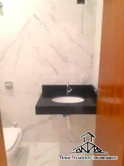 Casa com 3 quartos à venda, 75m2 em Jardim Montecatini, Londrina - PR - imagem 8 Foto 8 de Casa com 3 quartos à venda, 75m2 em Jardim Montecatini, Londrina - PR