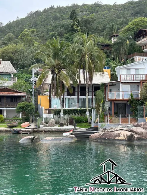 Foto 1 de Casa com 5 quartos à venda, 300m2 em Barra da Lagoa, Florianopolis - SC
