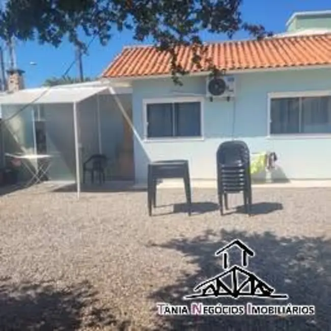 Foto 4 de Casa com 4 quartos para alugar, 200m2 em Carianos, Florianopolis - SC