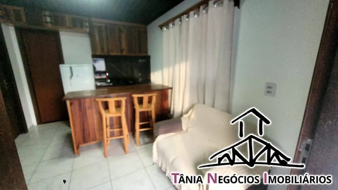 Foto 1 de Apartamento com 2 quartos para alugar, 45m2 em Campeche, Florianopolis - SC