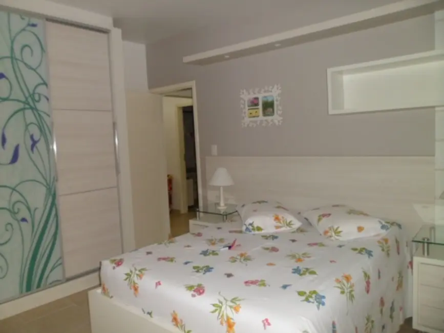 Foto 21 de Casa com 4 quartos para alugar, 200m2 em Canasvieiras, Florianopolis - SC