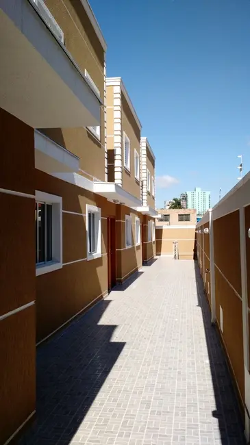 Foto 2 de Casa de Condomínio com 2 quartos à venda, 55m2 em Vila Mazzei, São Paulo - SP
